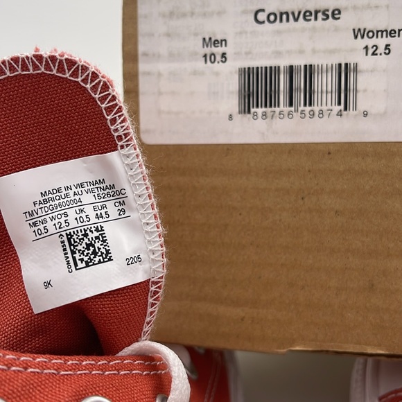 Converse Men’s 152620C Chuck Taylor All Star Canvas
Sneakers - Picture 16 of 16